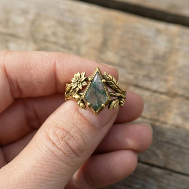 Kite Cut Moss Agate Floral Ring – Nature Inspired Gold or Silver Ring