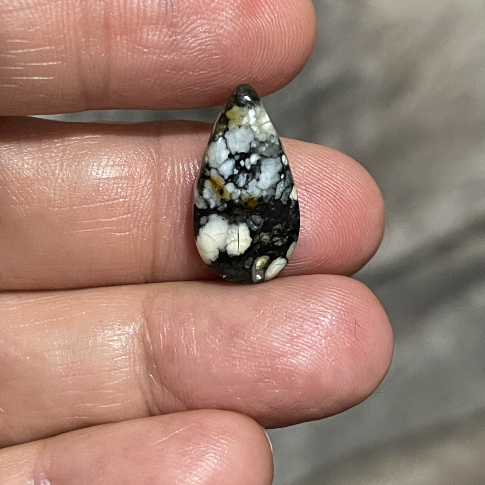 5.6ct 20×10.7x4mm White Moon Hubei Turquoise Teardrop Cabochon Loose Gem