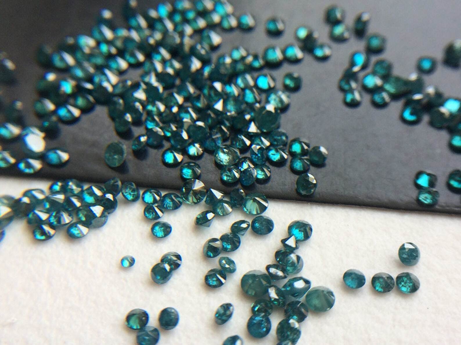 0.8-1mm Blue Brilliant Cut Faceted Round Diamond Solitaire (10 Pcs T0 20 Pcs)