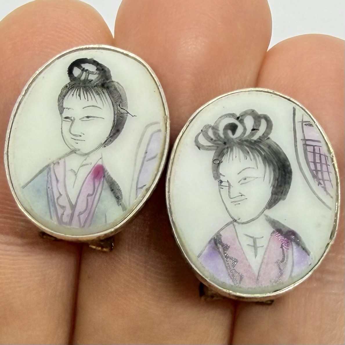 Vtg Chinese Export Painted Porcelain Shard Portrait 925 Bezel Earrings Omega