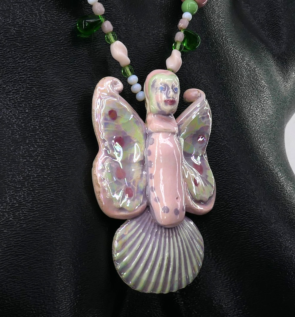 CHUNKY CERAMiC DOLL FACE BUTTERFLY ANGEL FAiRY CANDY COLORED BEADED NECKLACE
