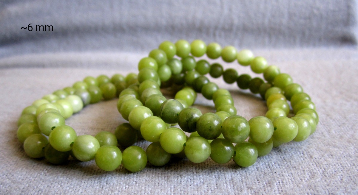 Nephrite Jade Bracelet – Balls Ø ~8.4mm / ~14.5-19.5cm Arm Width – Elastic