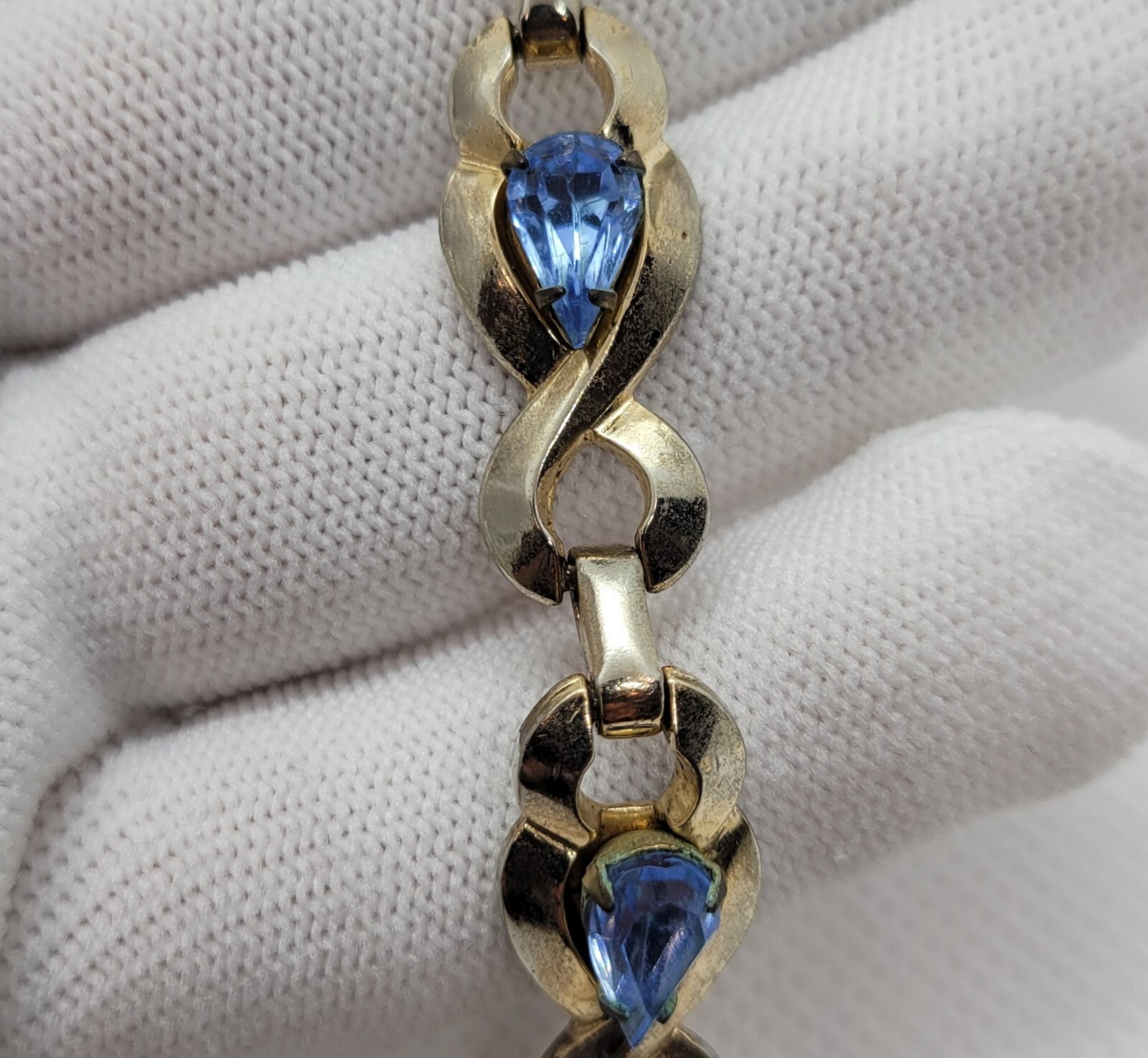 Vintage Barclay Bracelet Gold Tone Blue Teardrop Rhinestones with Safety Chain