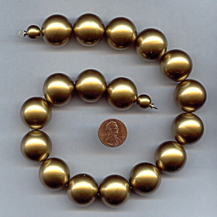 VINTAGE JAPAN LARGE GOLD ACRYLIC ROUND 22mm. BEADED 16″ DECO TIPPED SECTION 3426