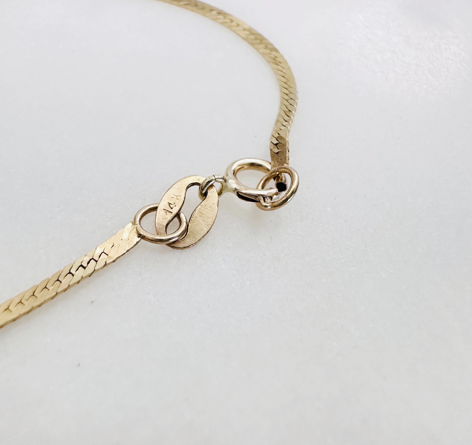 Solid 14K Yellow Gold Thin Herringbone Link Chain Bracelet, 1.3mm, 7″, 1g