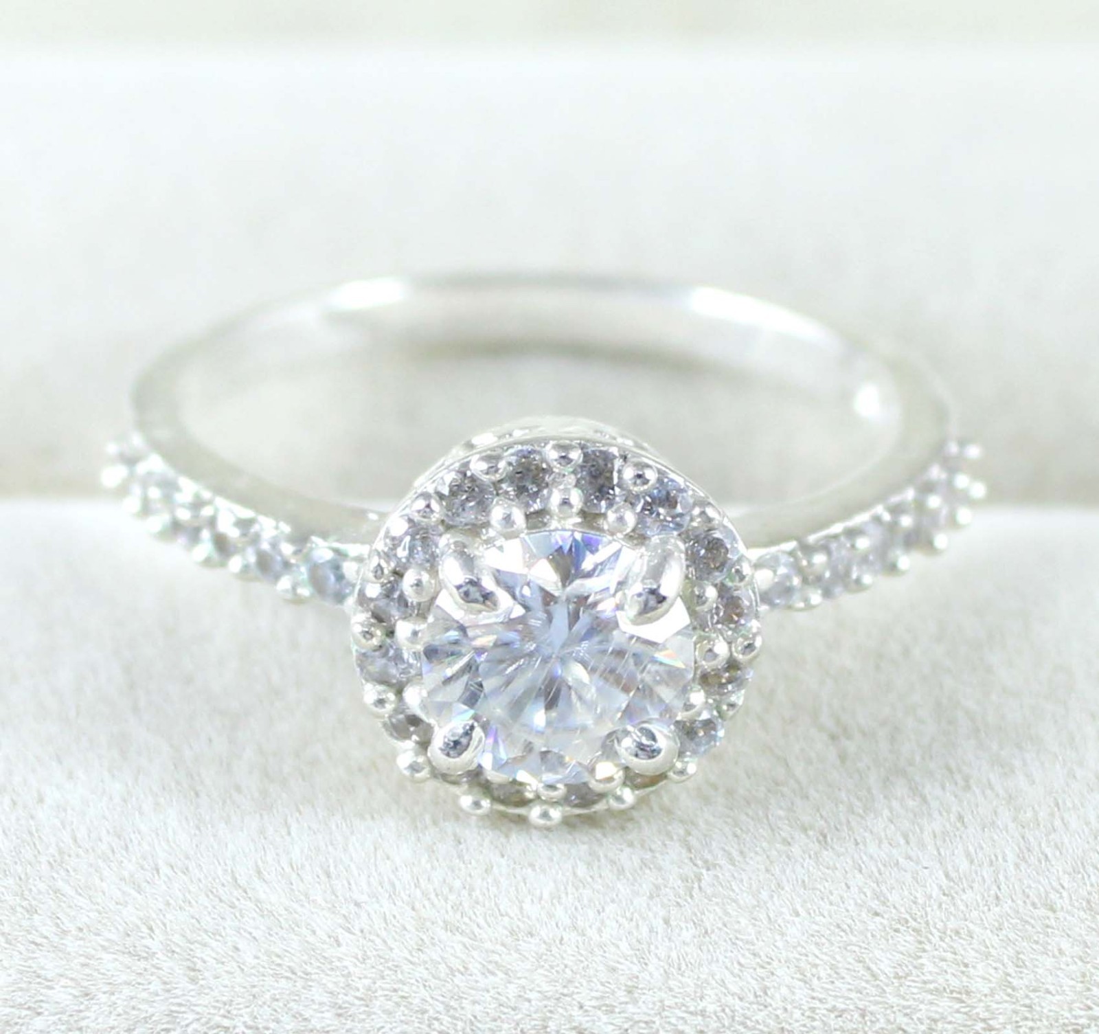 1.06 Ct Round Brilliant Cut White Diamond Solitaire Certified Ring New Year Sale