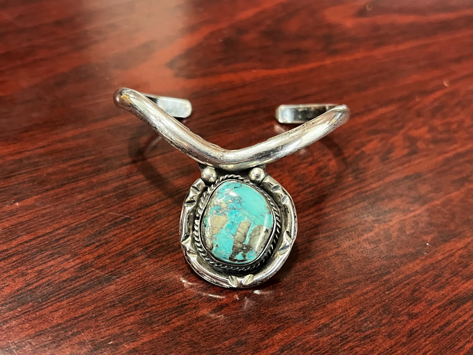 Native American Sterling Silver Turquoise Cuff Bracelet 6.25″ 25.0 Grams