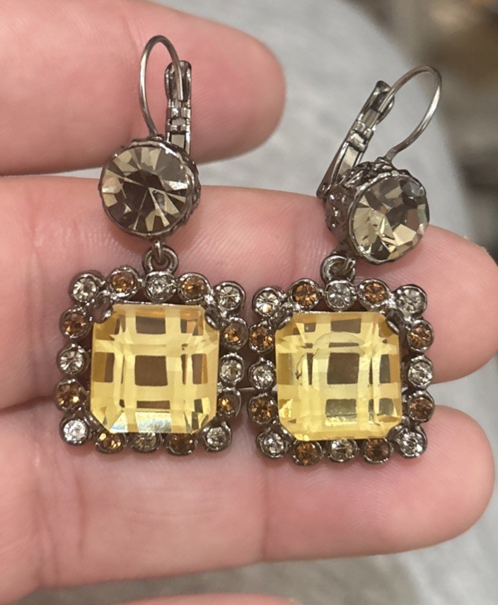 Marc JACOBS Yellow Orange Crystal Lever back Earrings Black/Dark Gray? Tone