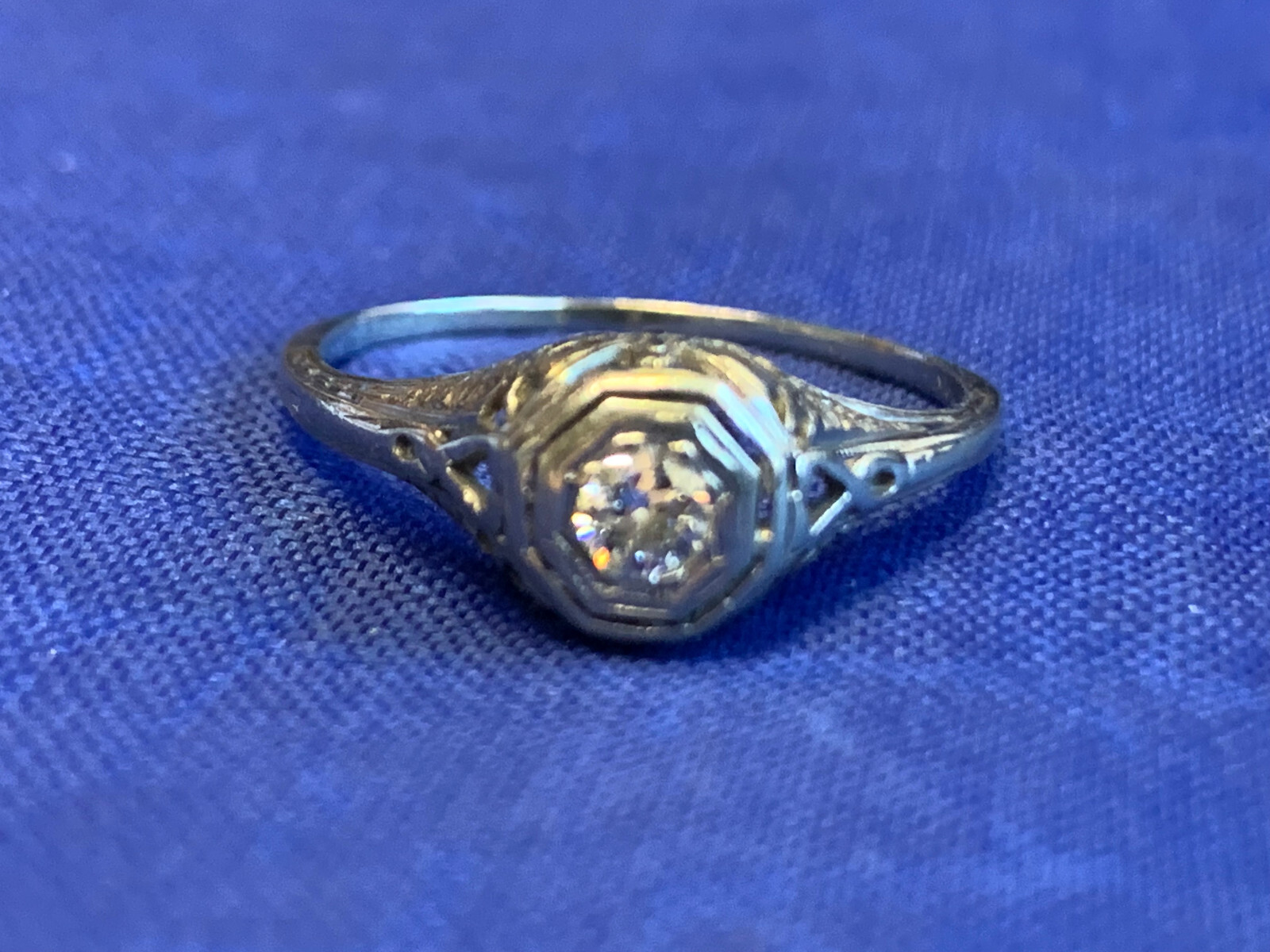 Vtg 18k White Gold Ring 2.29g Fine Jewelry Size 8 Band Clear Round Stone Bezel
