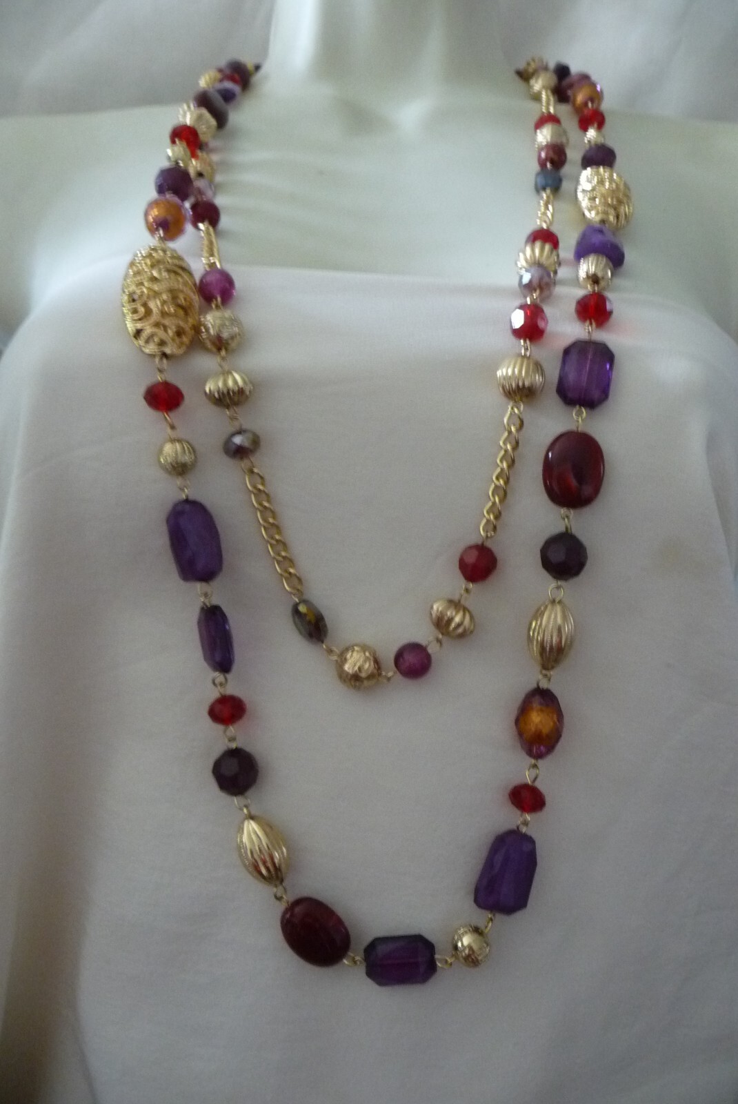 PURPLE RED BLACK GOLD TONE MULTI COLORS BEADS 18″L 2 ROWS NECKLACE #1415A