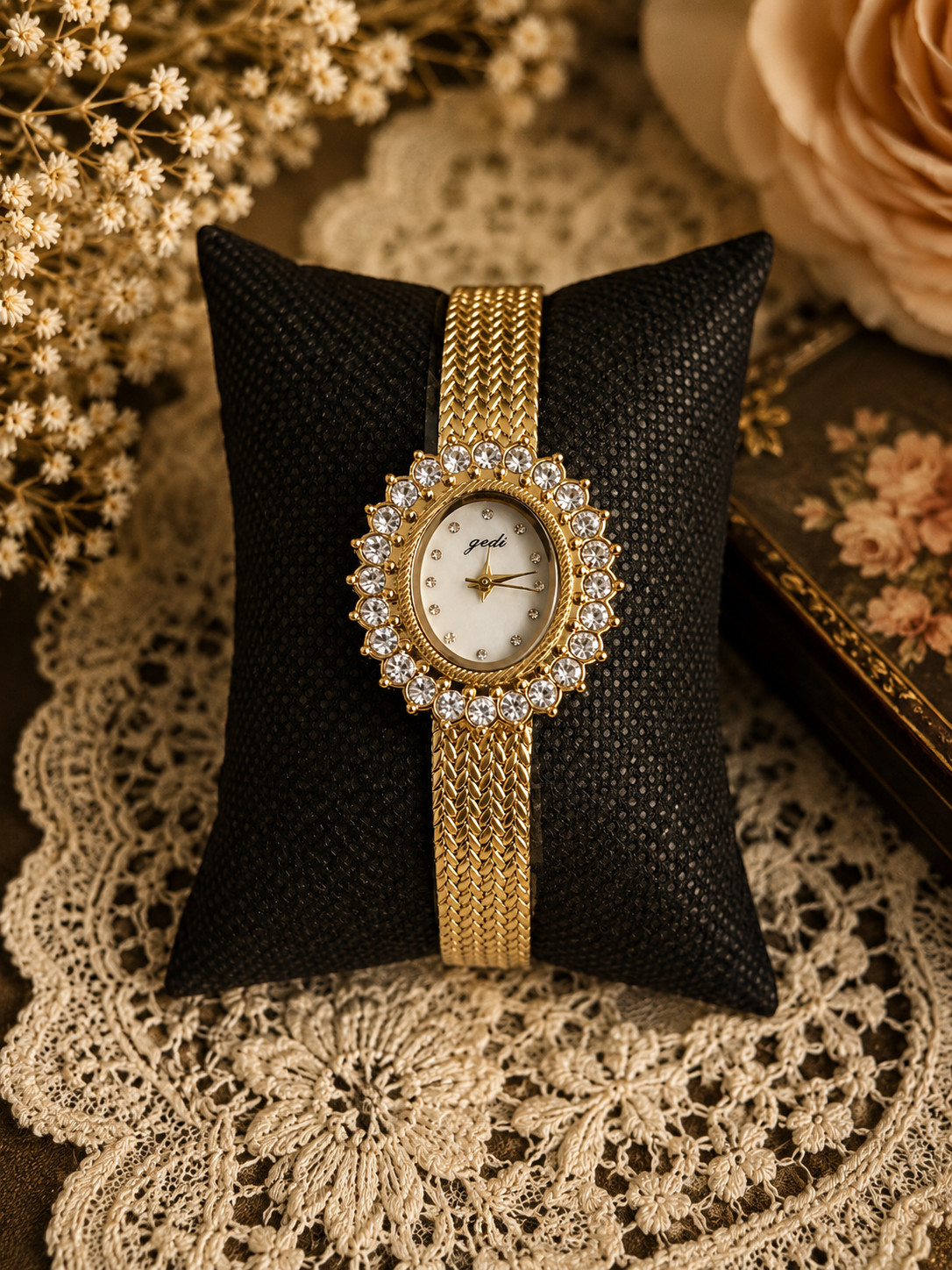 Women’s Gold Crystal Bracelet Watch Vintage Luxury Style Elegant Dress Watch NEW