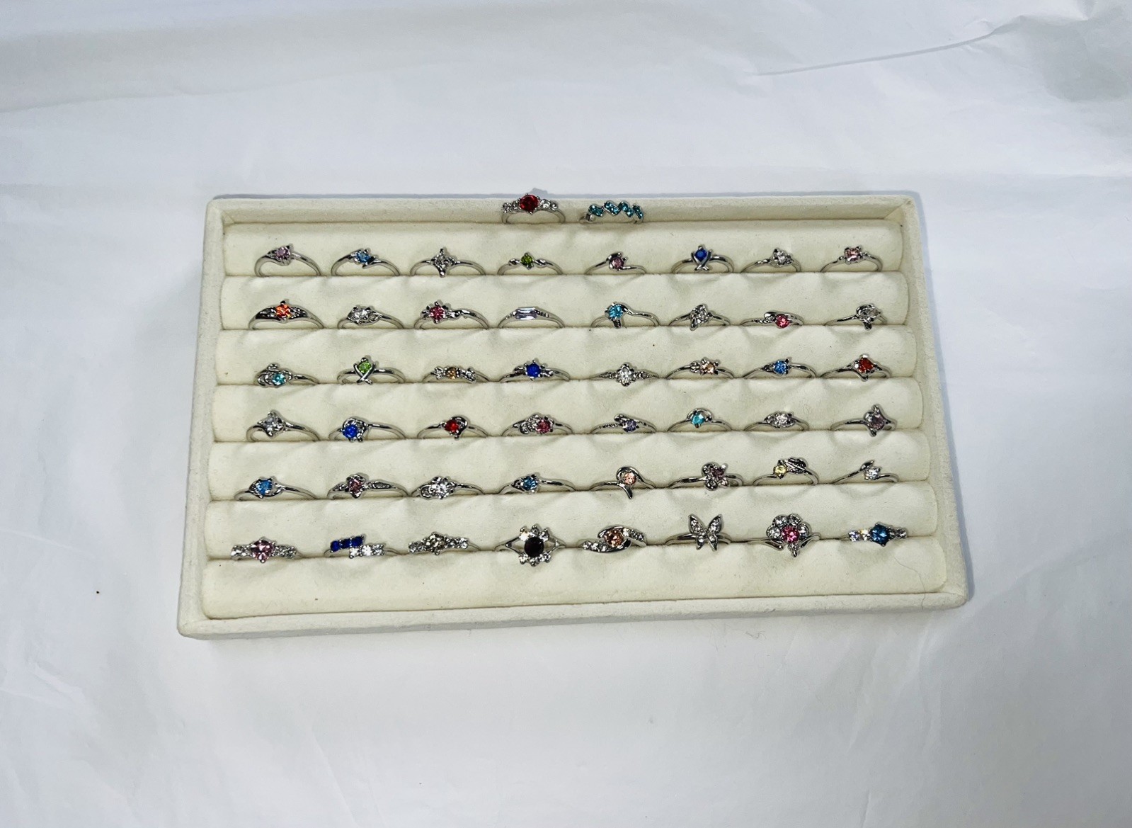 Bundle Of 50 Lovely Silver Coloured Rhinestone RINGS Single & Multiple Gem Stone