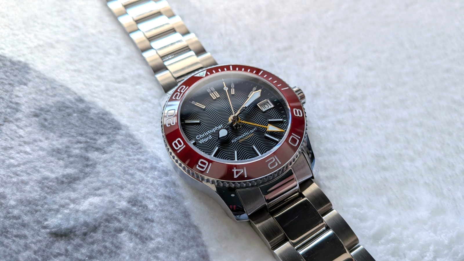 Christopher Ward C60 Trident Pro 600 GMT_Automatic_38mm_Red Bezel_Box and Papers