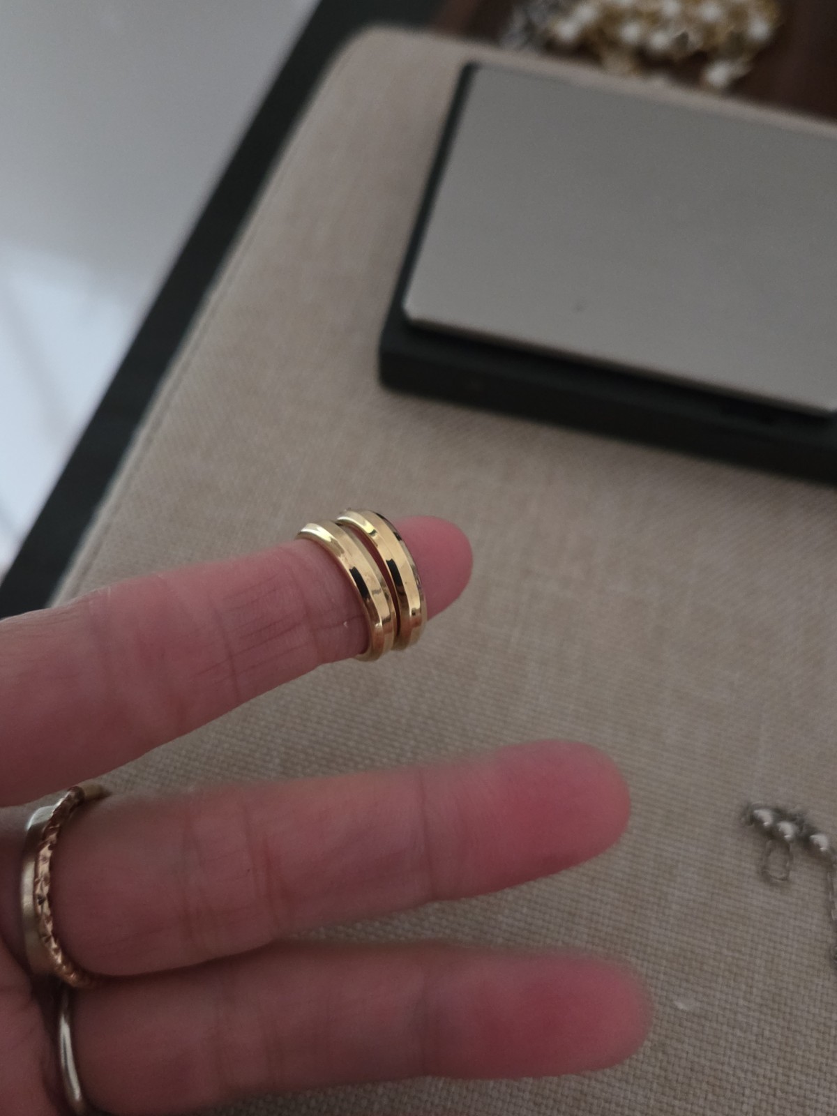 Vintage 14K Yellow Gold (585) Diamond Cut Hoop Earrings Stamped