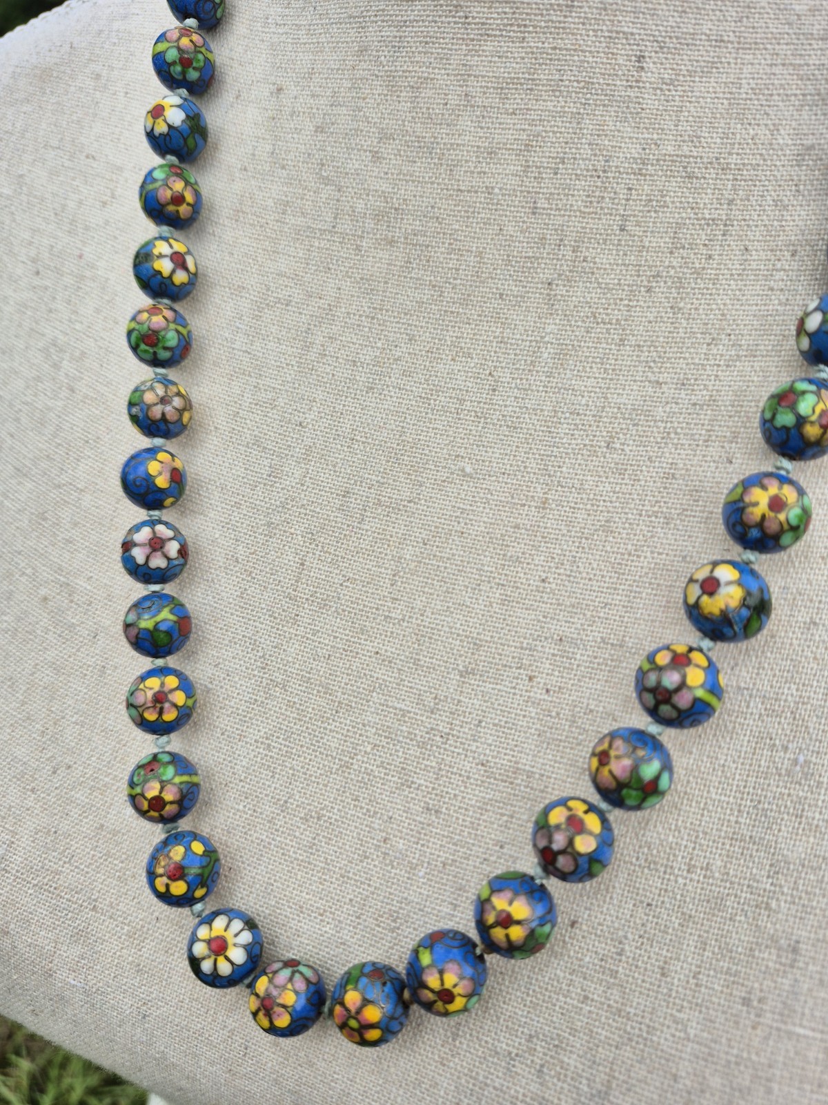Vintage Blue Floral 26″ Strand Cloisonne Bead Necklace Old Estate Jewelry 12.3mm