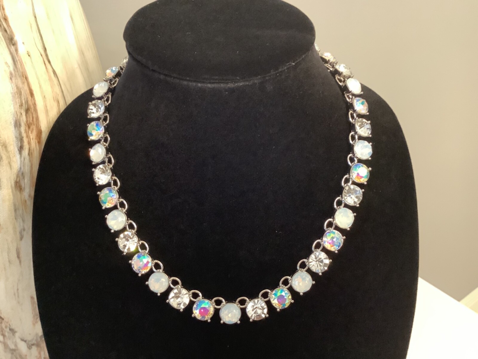 RARE AUTHENTIC SIGNED KIRKS FOLLY OPEQUE & ARORA BOREALIS SOLITAIR NECKLACE NR