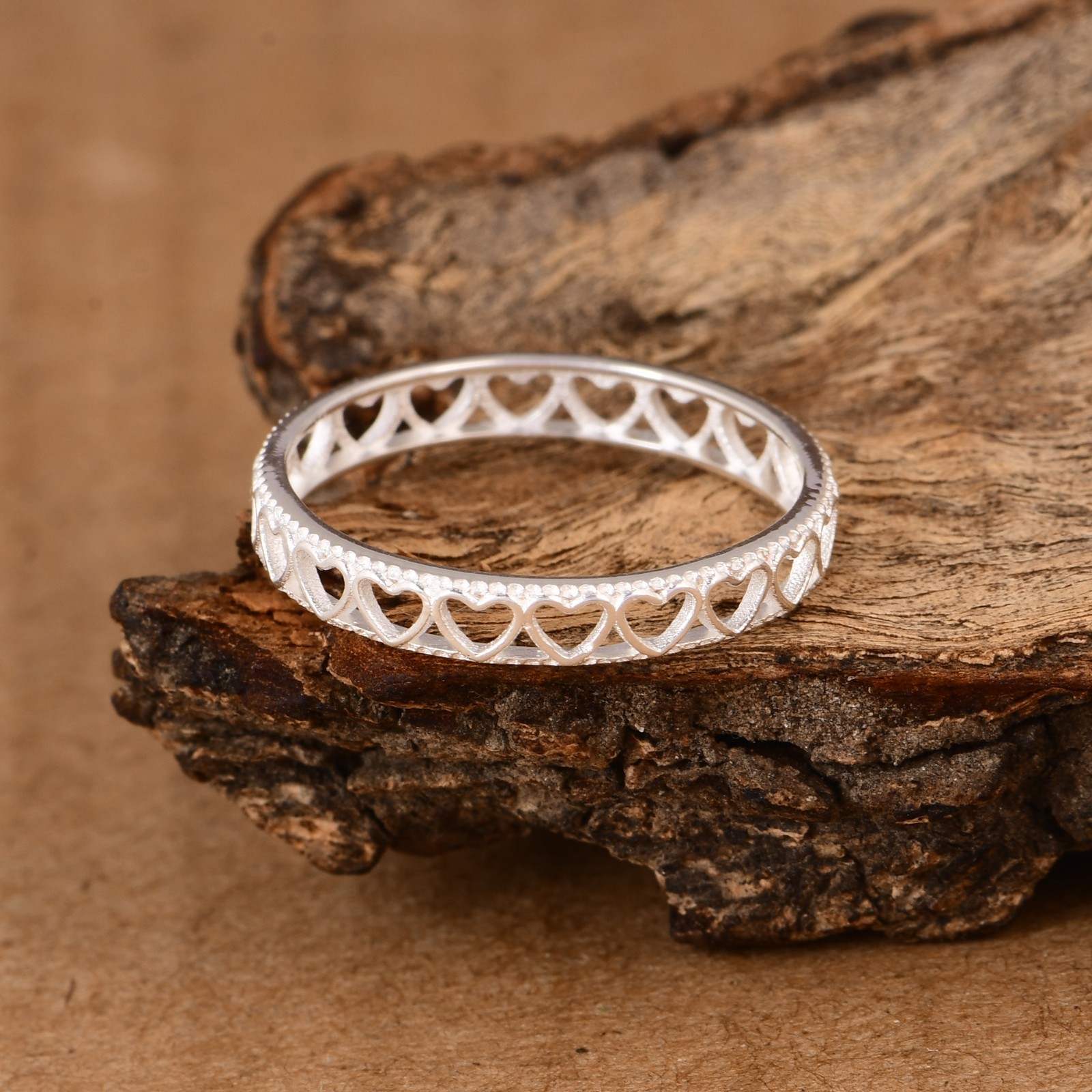 925 Sterling Silver Heart Eternity Ring Cutout Band Womens Wedding Promise