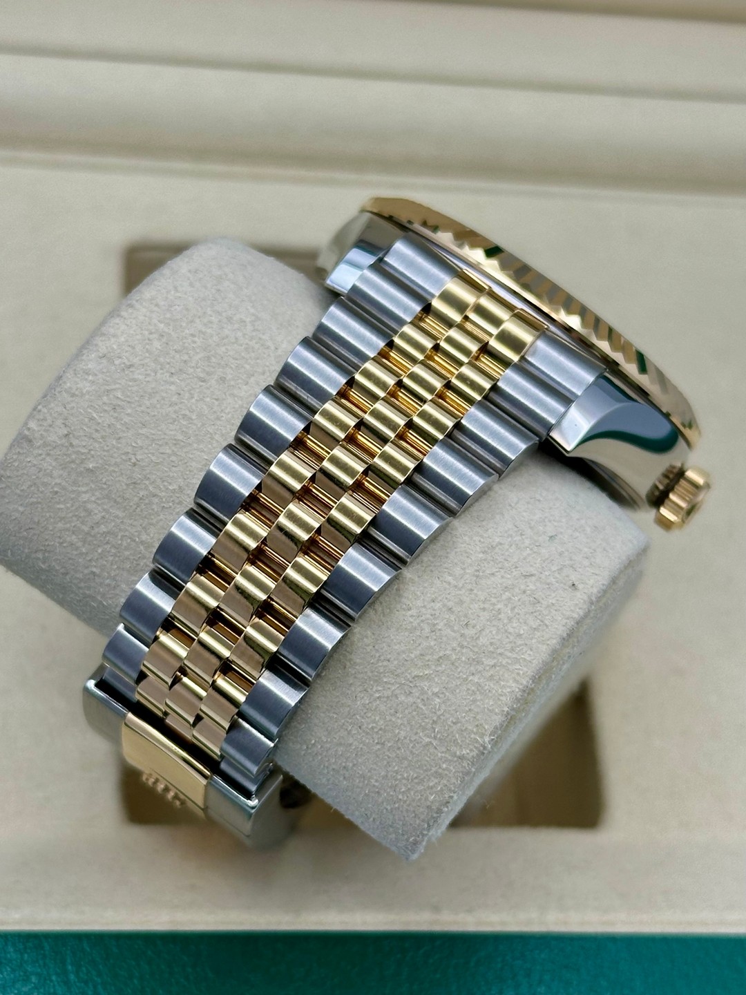 Rolex 336933 2025 Black Dial Box & Papers