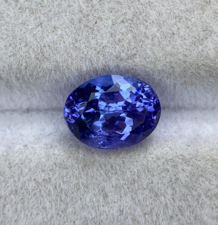 Super Amazing Natural Top Color Tanzanite Oval Shape Cut Stone 1.91 Carat