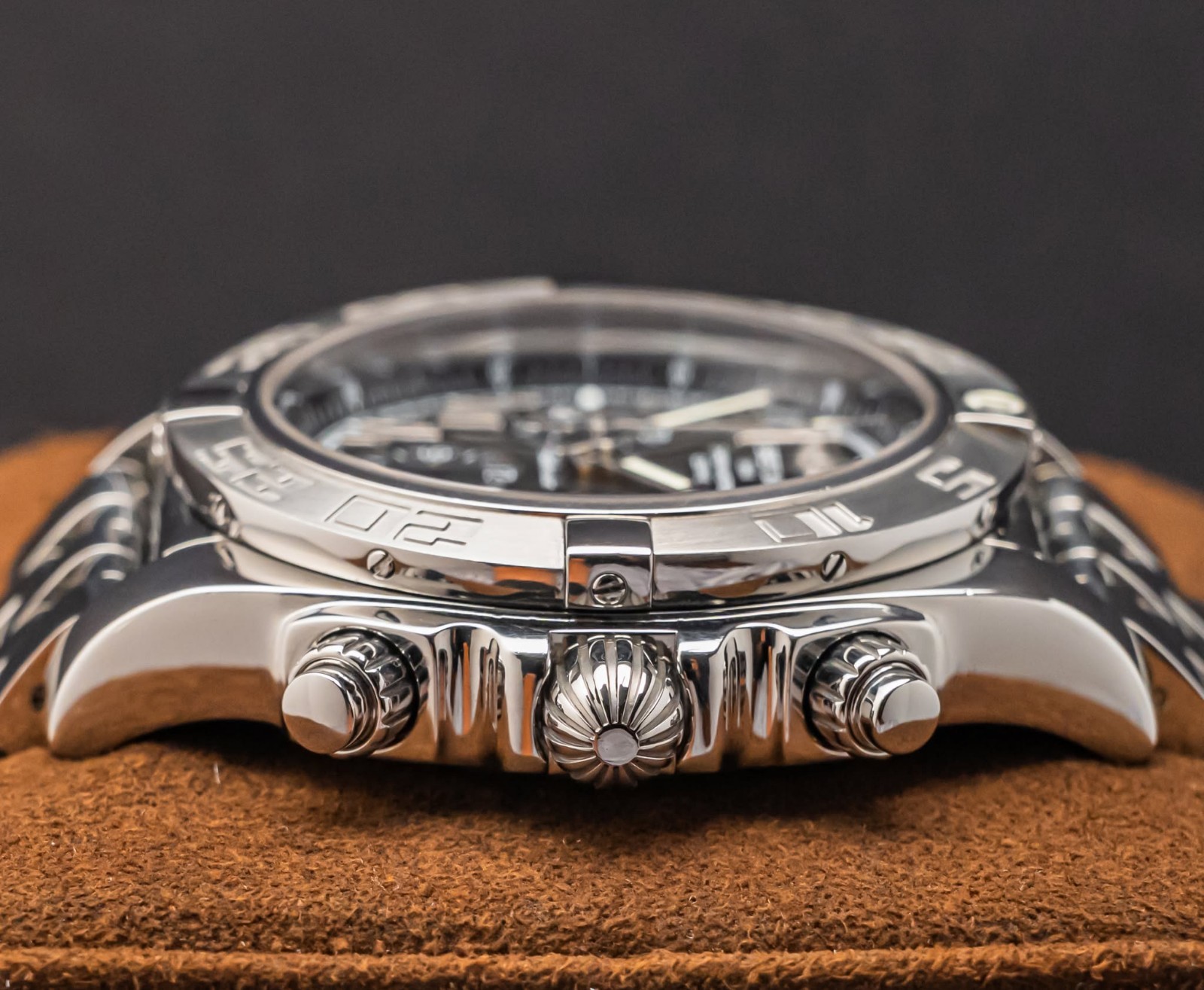 Breitling Chronomat 44 B01 Black Roman $9K MSRP Bracelet Chronograph AB0110