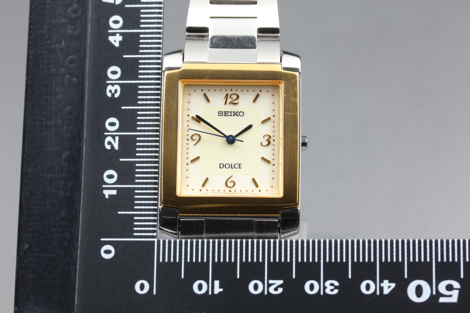 Vtg 1998 N MINT Seiko Dolce 5E61-5A40 Quartz Two-Tone Tank HAQ Mens Watch JAPAN