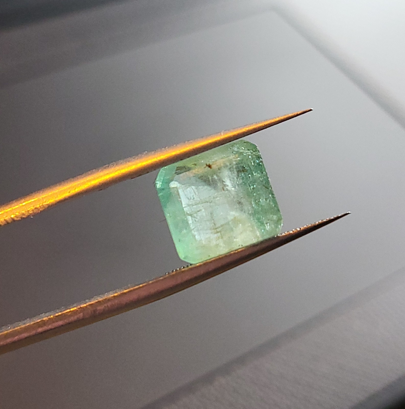 Top Natural Untreated Certified Vivid Green Ethiopian Transparent Emerald 4.55ct