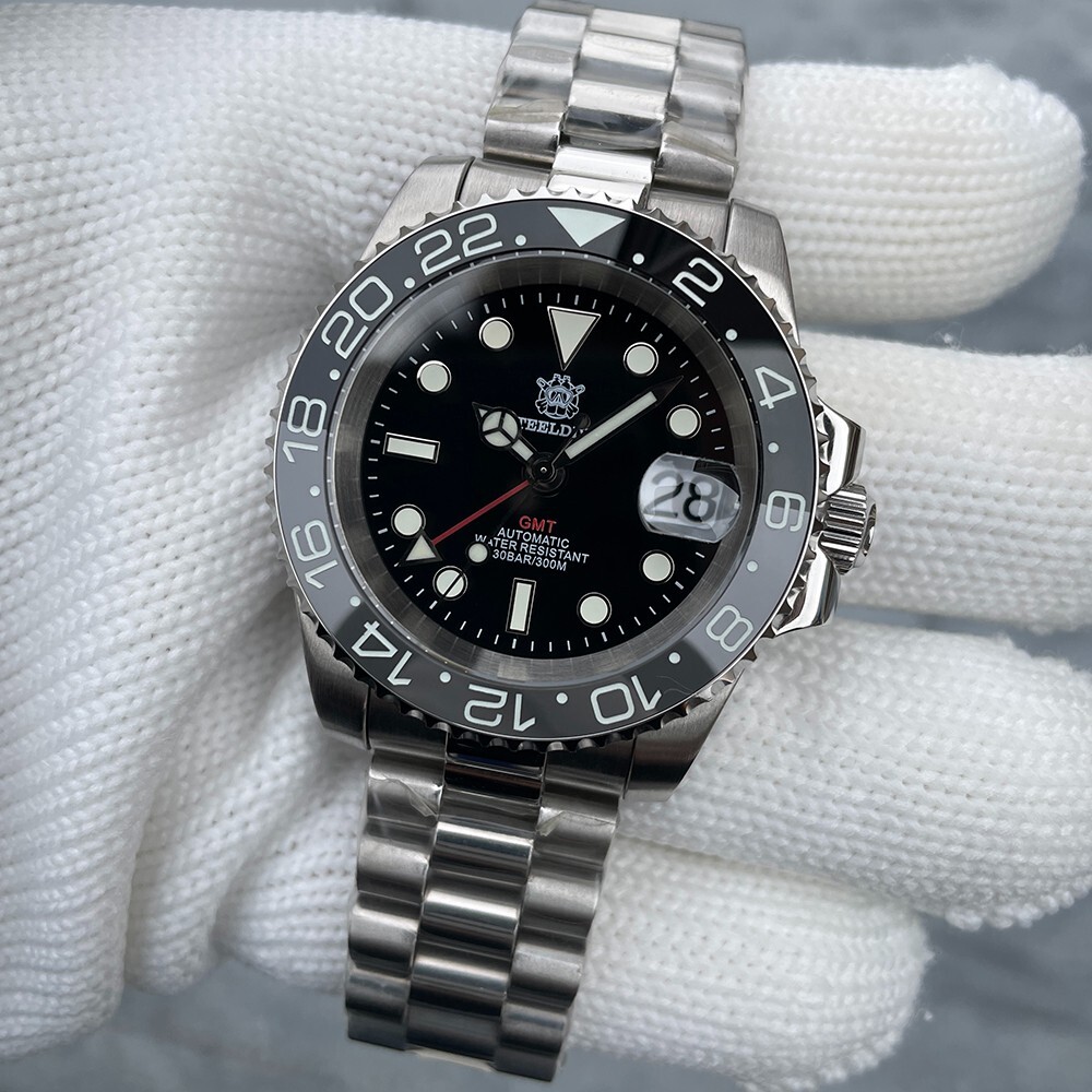 Steeldive SD1993, GMT, ‘Bruce Wayne’, NH34, Sapphire, Lume, 300m Diver, Diving