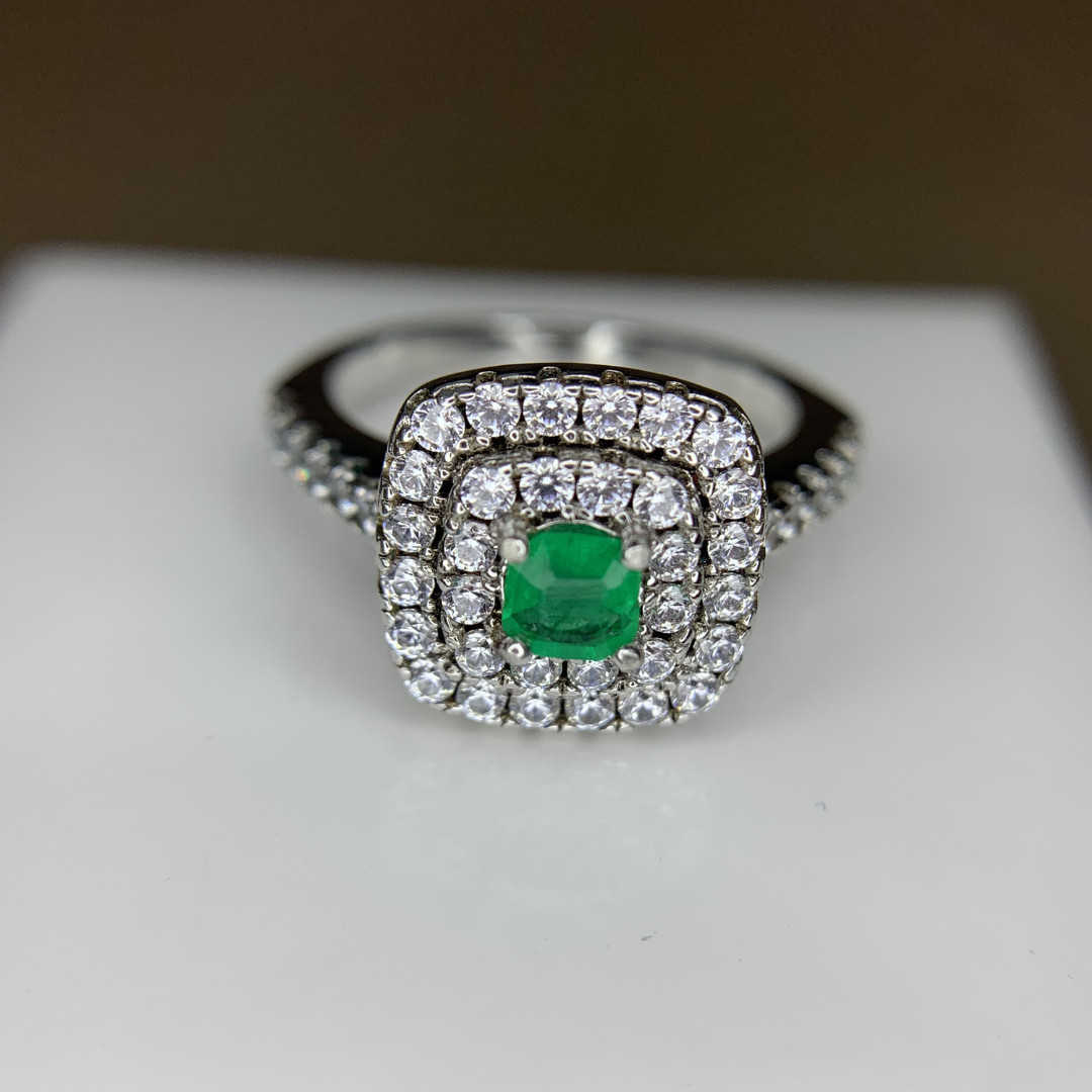 Natural 22 Carat Vivid Green Emerald Designer Ladies Ring – 925 Sterling Silver