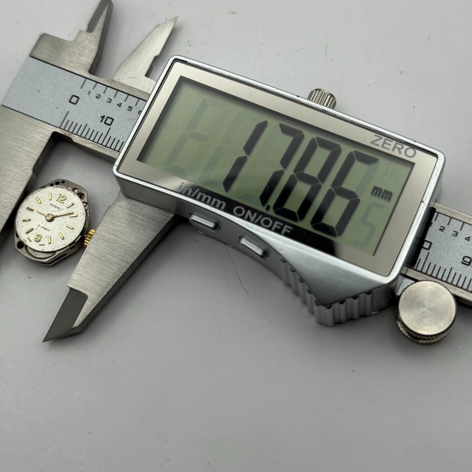 FHF 69-21 Watch Movement Regency Swiss 17 Jewels Manual Wind Parts Repair 15.3mm
