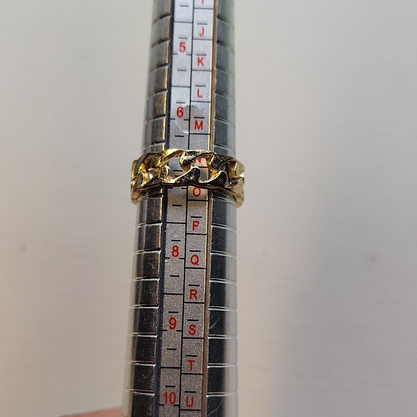 Gold Tone Link Cutout Band Fashion Ring Size 7 No Stone 0 Gemstones