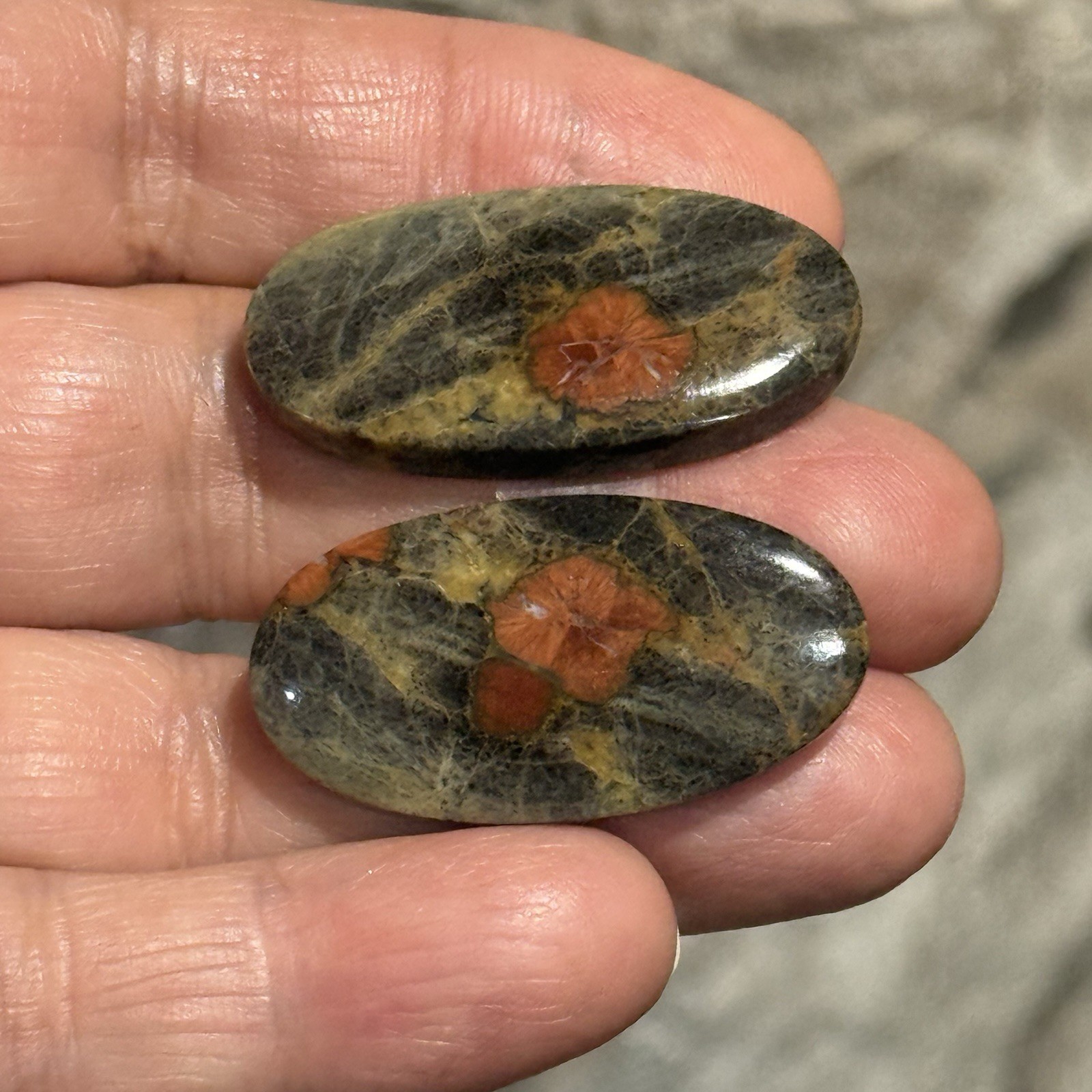 48ct 34.5×17.5×5.3mm Pair Peanut Obsidian Oval Cabochons Poppy Picture Stones