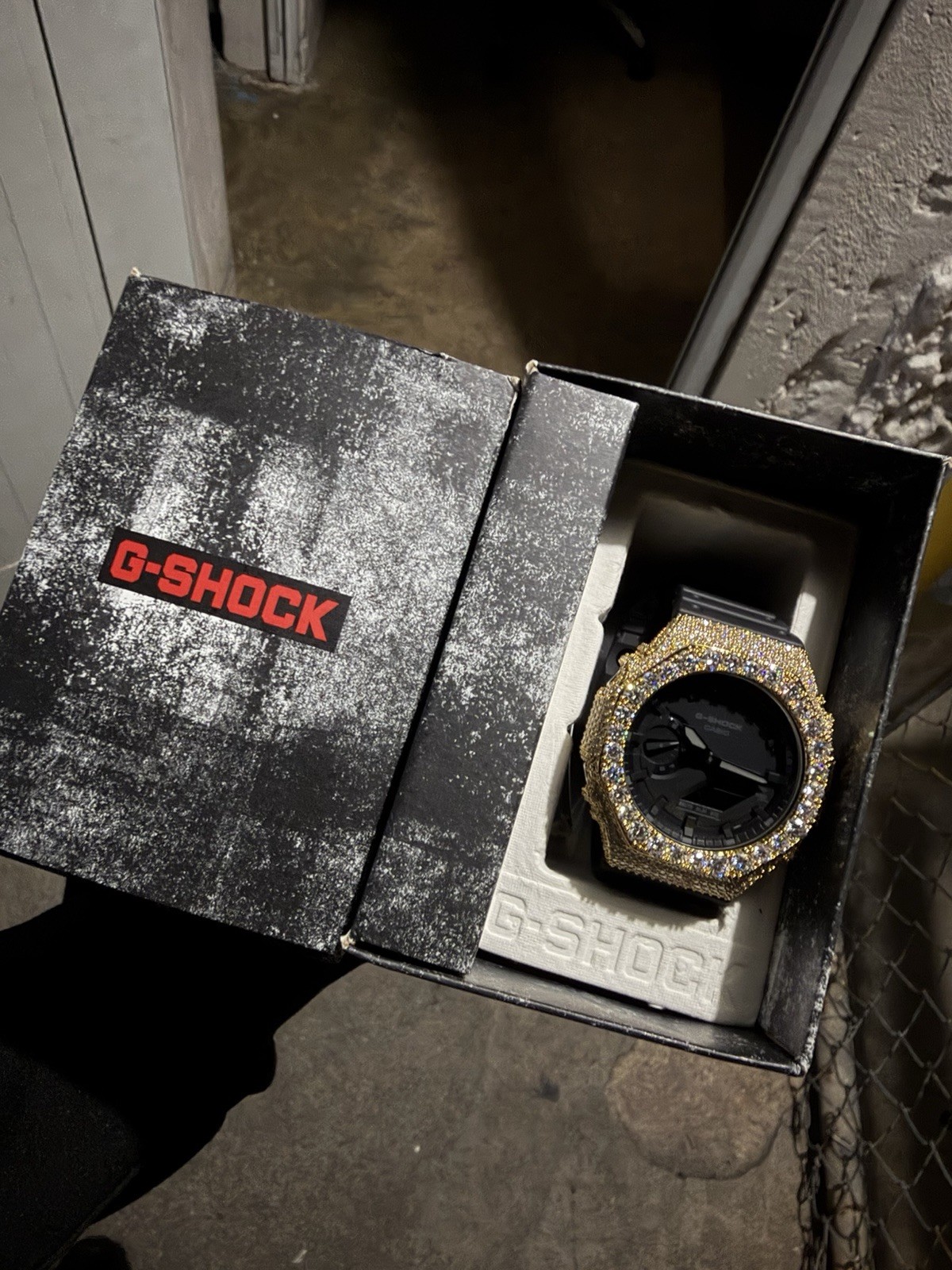 Casio G-shock bizel Moissanite- GA21001A1
