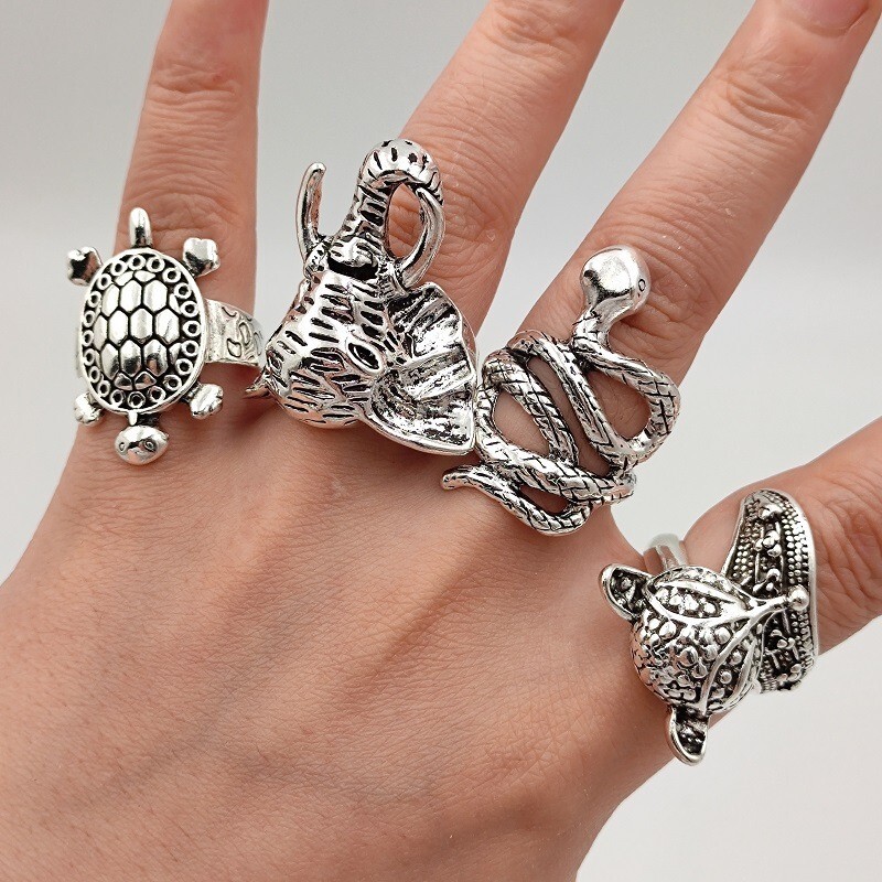 Wholesale 50pcs Punk Animal Rings Mixed Alloy Plated Vintage Unisex Jewelry Set