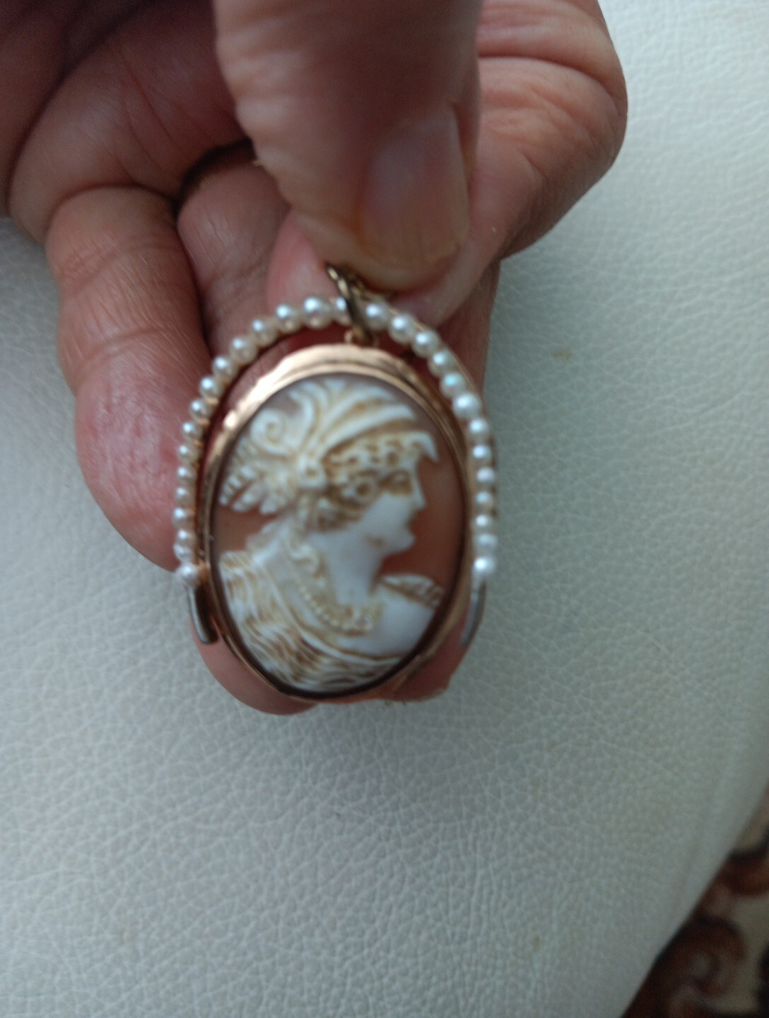 Vintage Pin Brooch Shelf Carved Cameo Italy Culture Pearls Very Old 14.kt