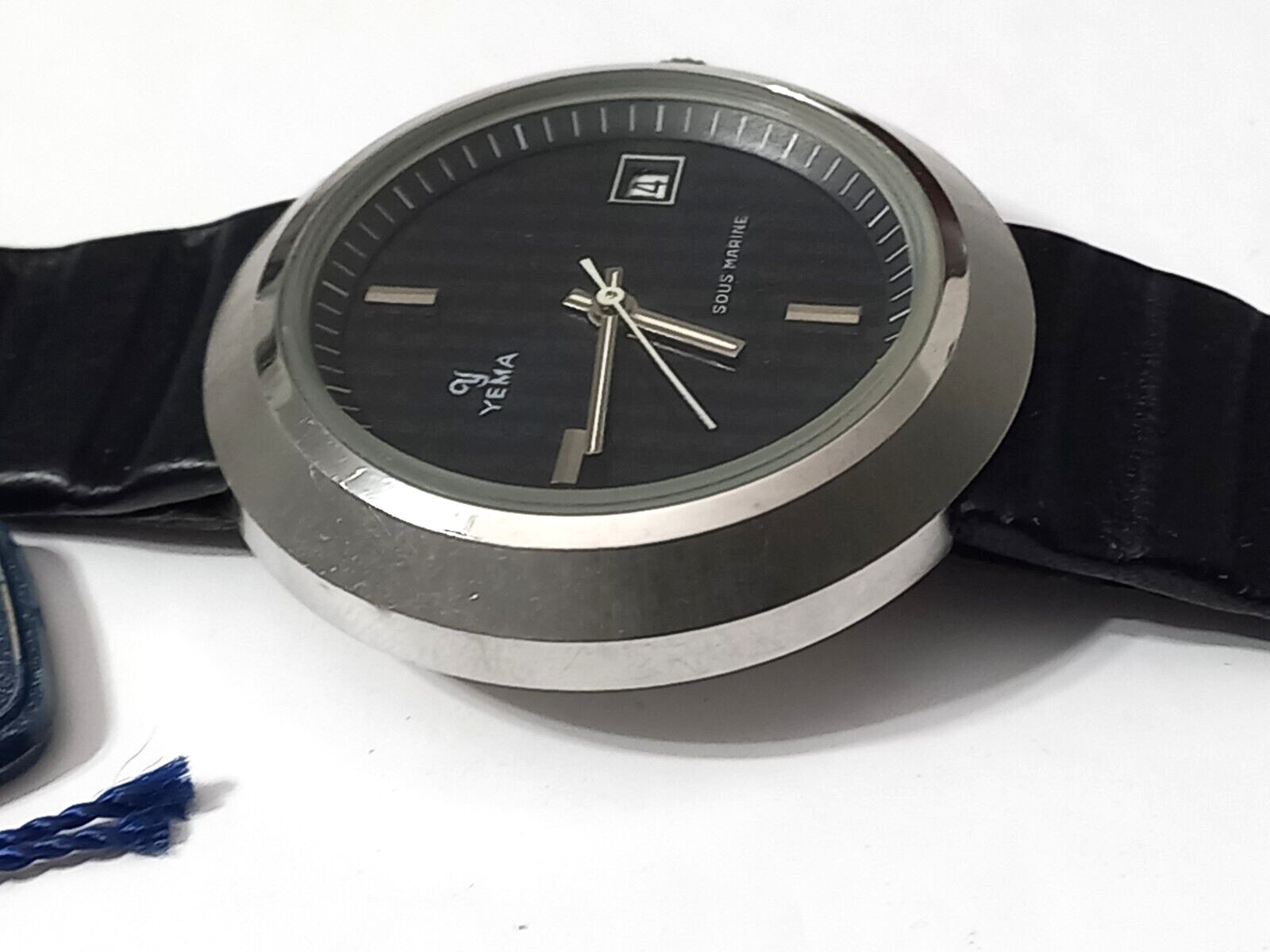 NOS 40MM 1970’S STEEL YEMA SOUS MARINE ” UFO ” AUTOMATIC DATE -RARE BLACK DIAL