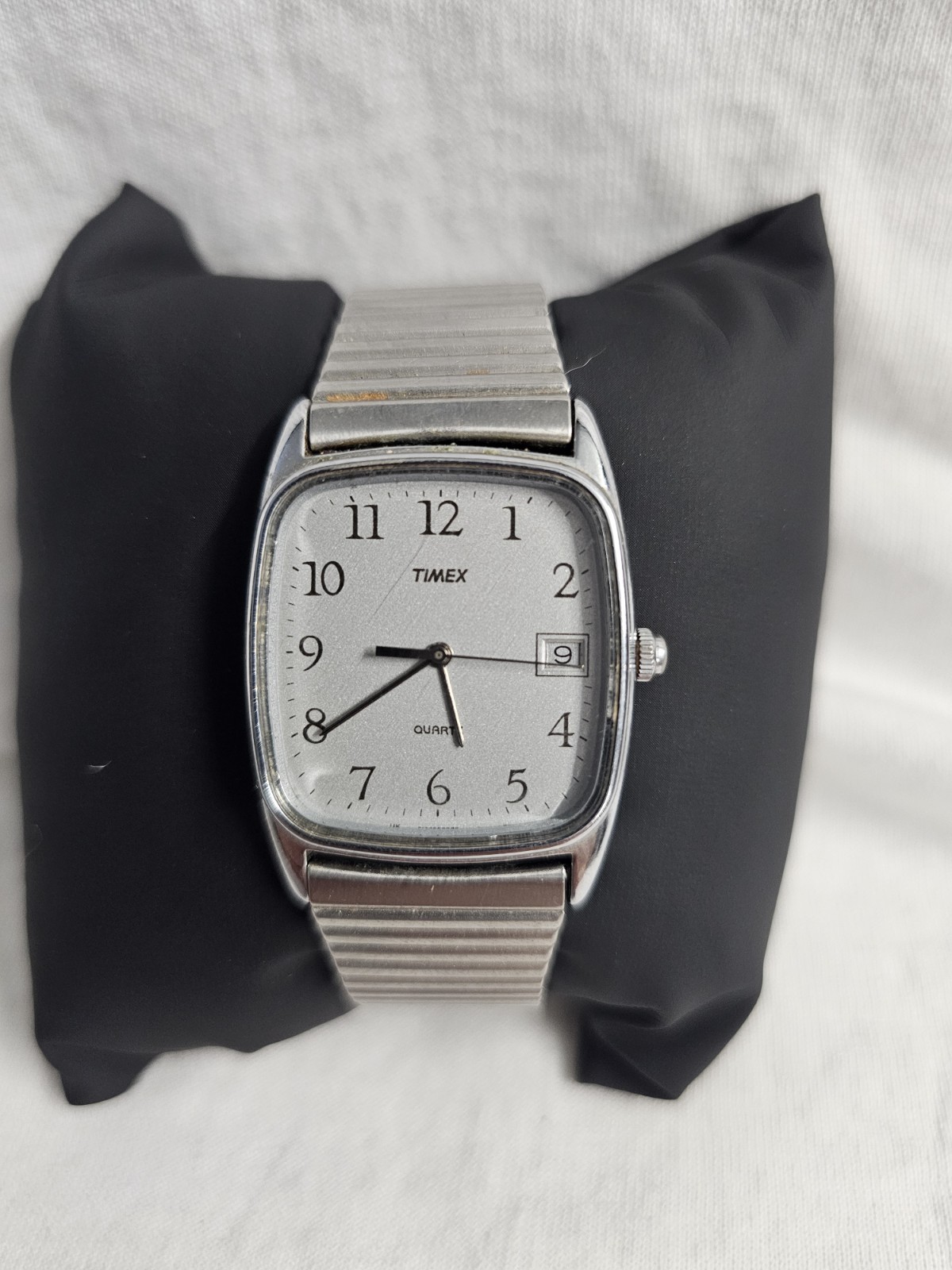 TIMEX Silver Tone 395 LA Cell T92 Quartz Wrist Watch With Date – Works