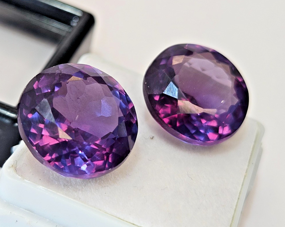 Round Cut Alexandrite 28-30 Ct Colour Change Pair Gemstone For Earring Making