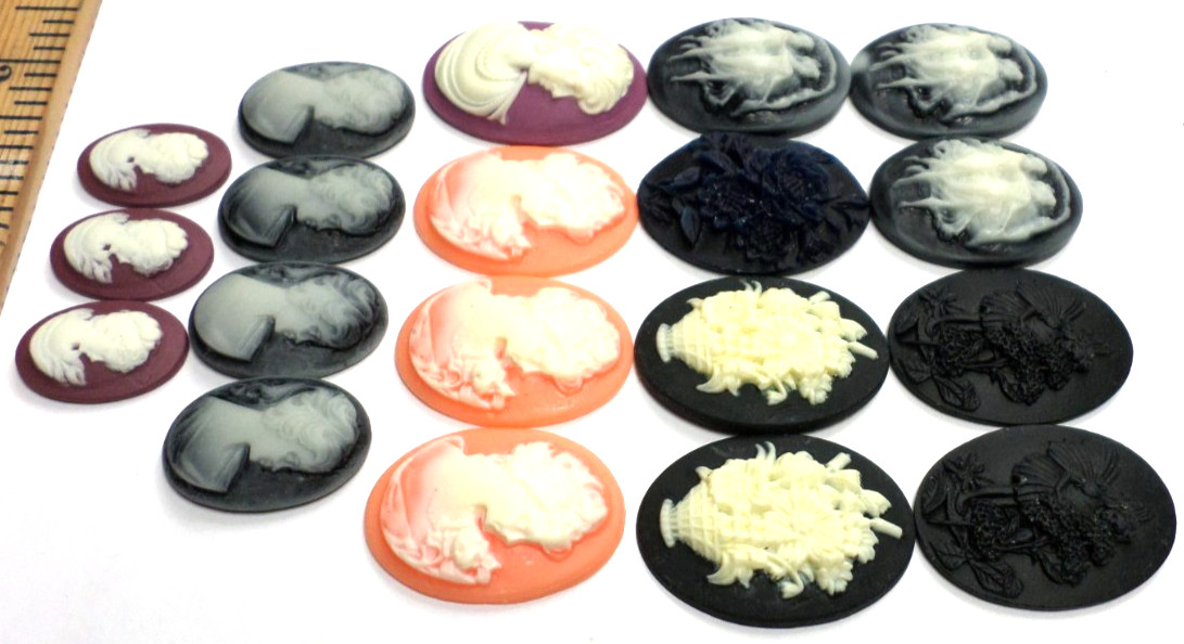 19 of 25-40mm Mixed Lot Vintage Two Graces, Women, Floral Oval Cameos Cabochon