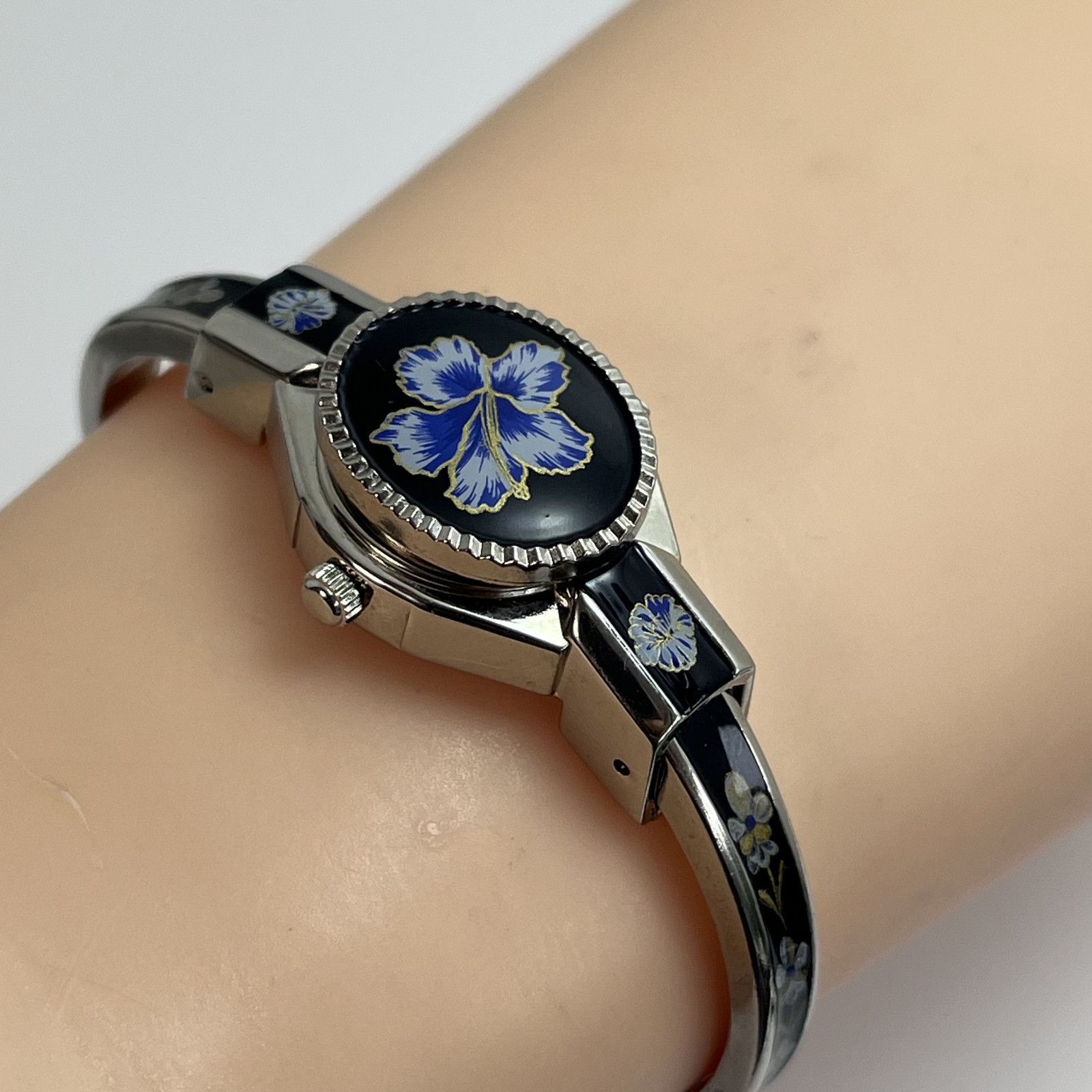 Andre Mouche Secret Bangle Watch Qz SWISS MADE Floral Enamel Ladies w/Box #B866