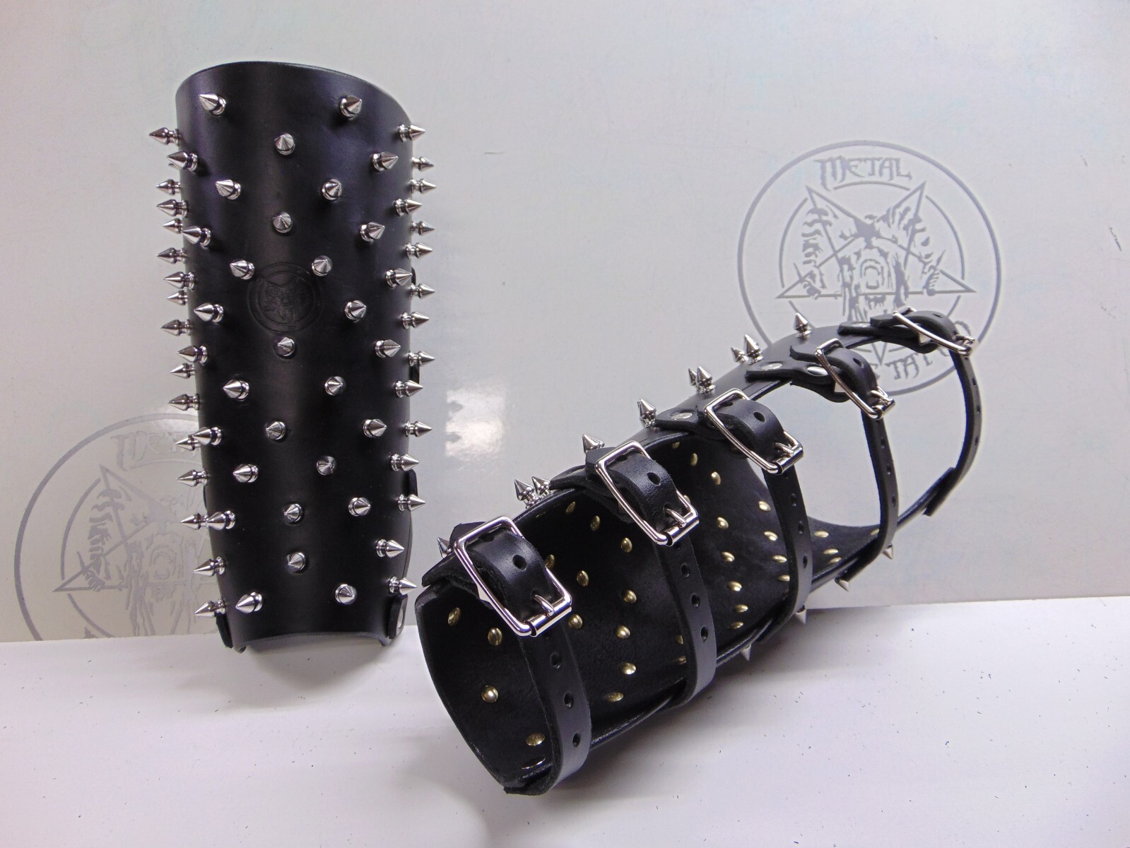 LEATHER SPIKED OLD SCHOOL GAUNTLET..DEATH METAL…(MDLG0013)….. HYPOCRISY