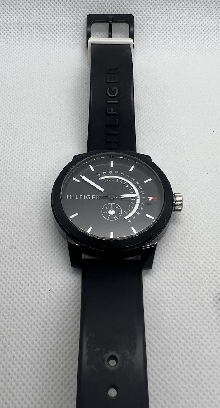 🌑🌑Luxury Unique Tommy Hilfiger Denim Fully Black Men’s Watch Day/Date🌑🌑