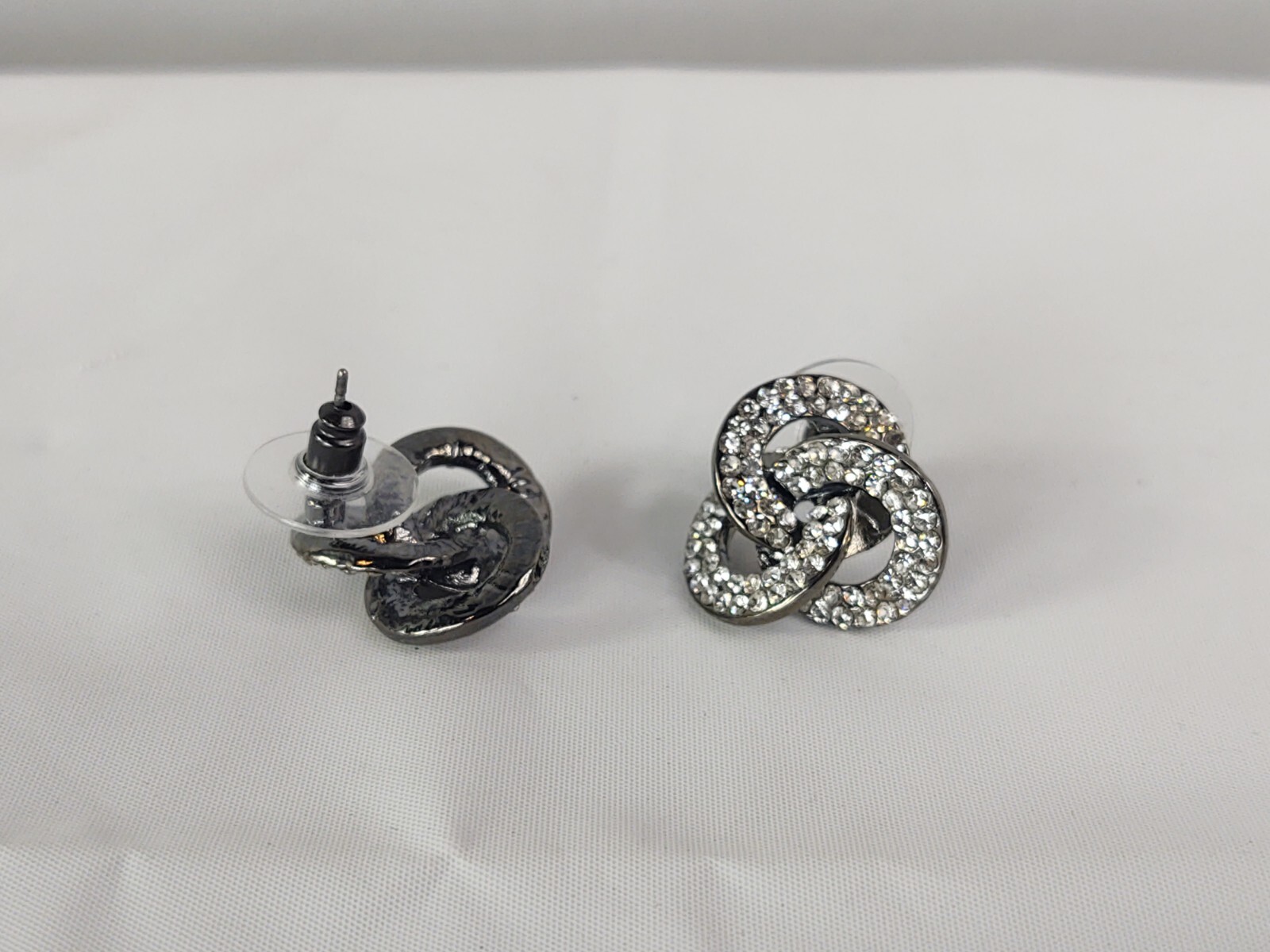 Vtg Pierced Earrings Women’s Costume Jewelry Silver Tone Crystals Tri-Circle