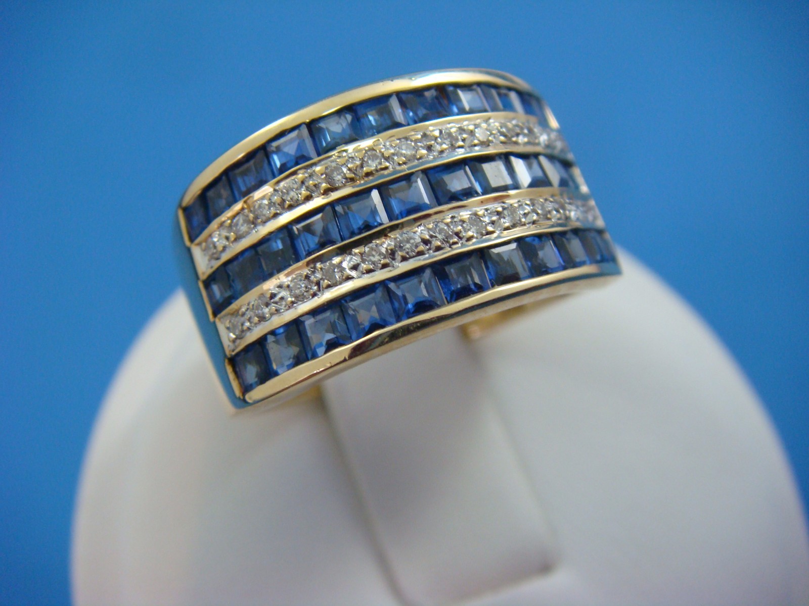 18K YELLOW GOLD 5 ROW SAPPHIRES AND DIAMONDS WIDE LADIES BAND 8.8 GRAMS
