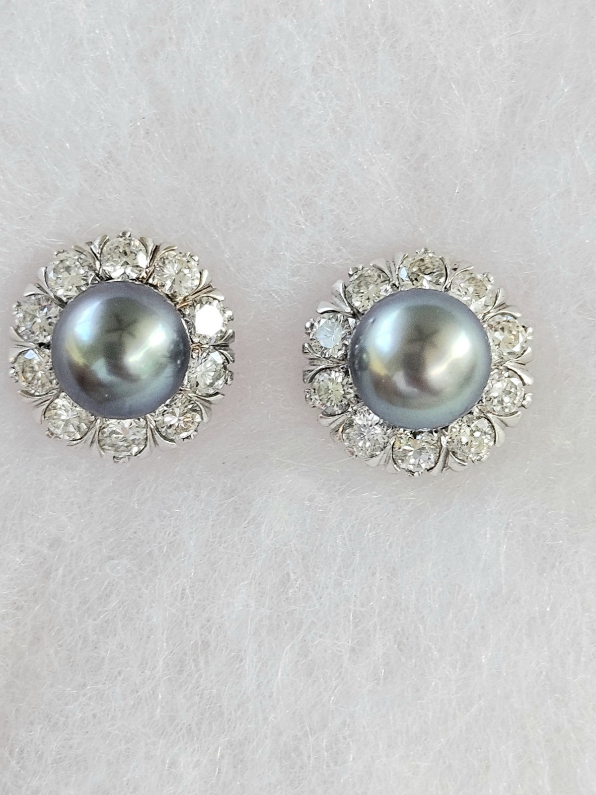13k – 14k White Gold Diamond Tahitian Pearl Earrings 2ctw Black Grey 8.7mm Halo