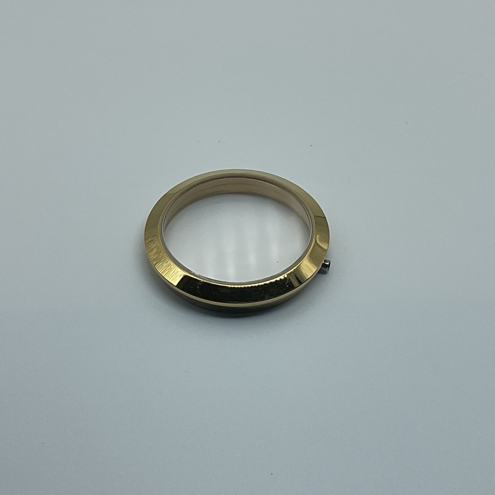 NOS GUCCI 2200L YELLOW GOLD PLATED WATCH BEZEL