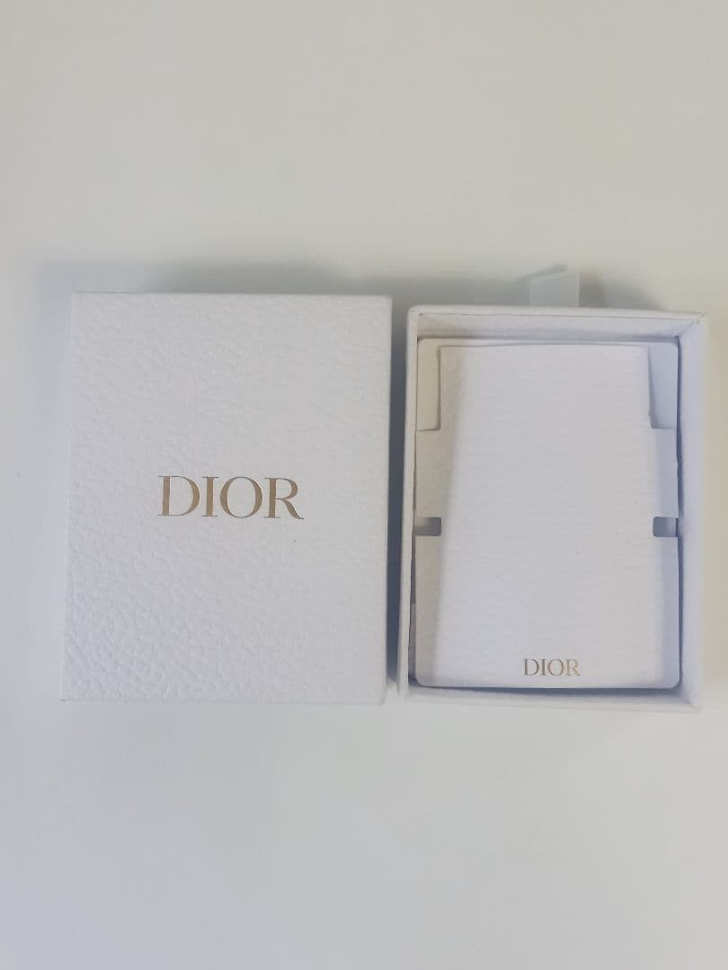 Brand New Dior Beauty Gift-With-Purchase Gold Tone Star & CD Logo Phone Charm