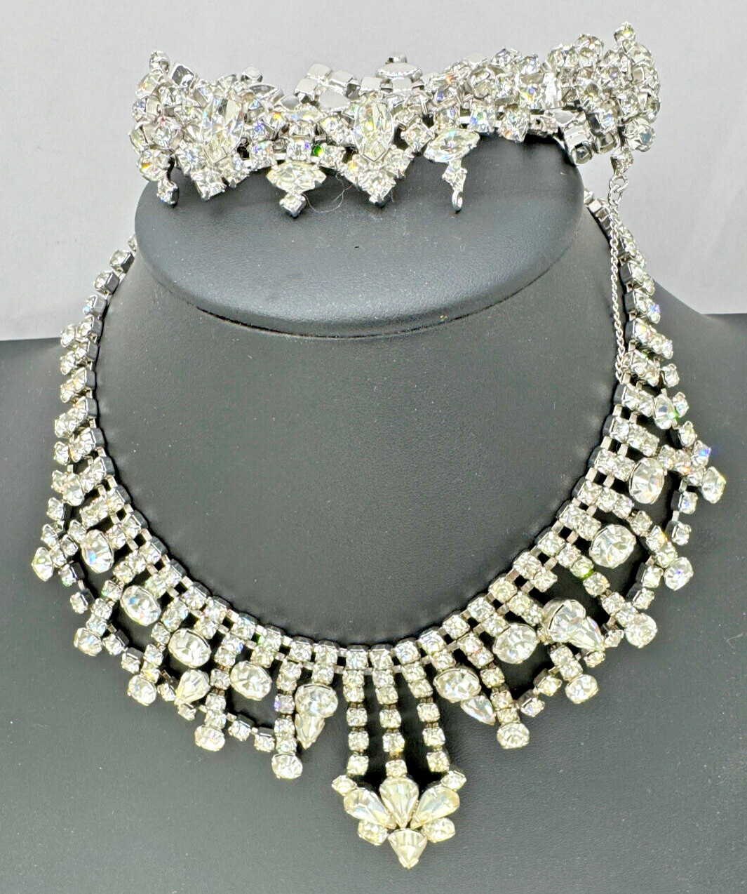 Rhinestone Necklace 16″ choker adjustable Bracelet 8″ Silver Tone Sparkles