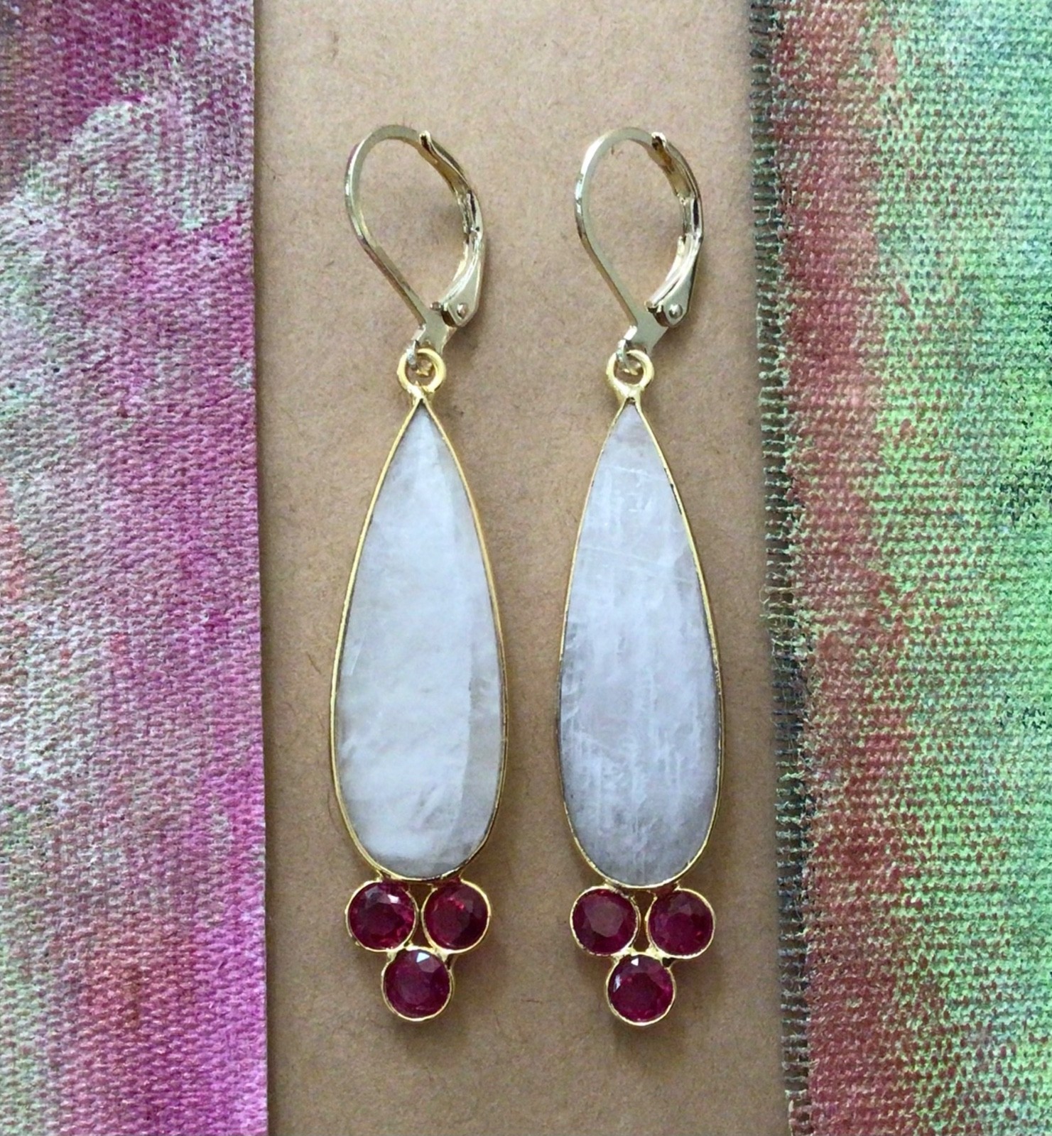 $270 MOONSTONE SUNDANCE CHARM ARTISAN JEWELRY EARRINGS