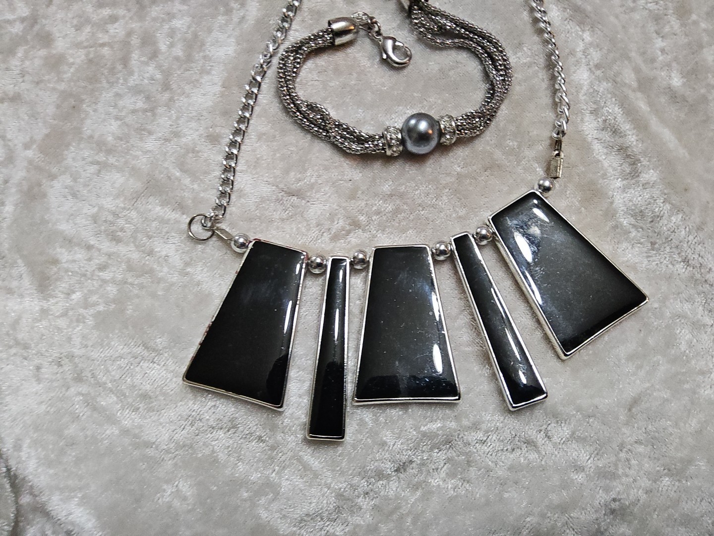 Premier Designs Grey Faux Pearl Multistrand Bracelet Necklace Combo