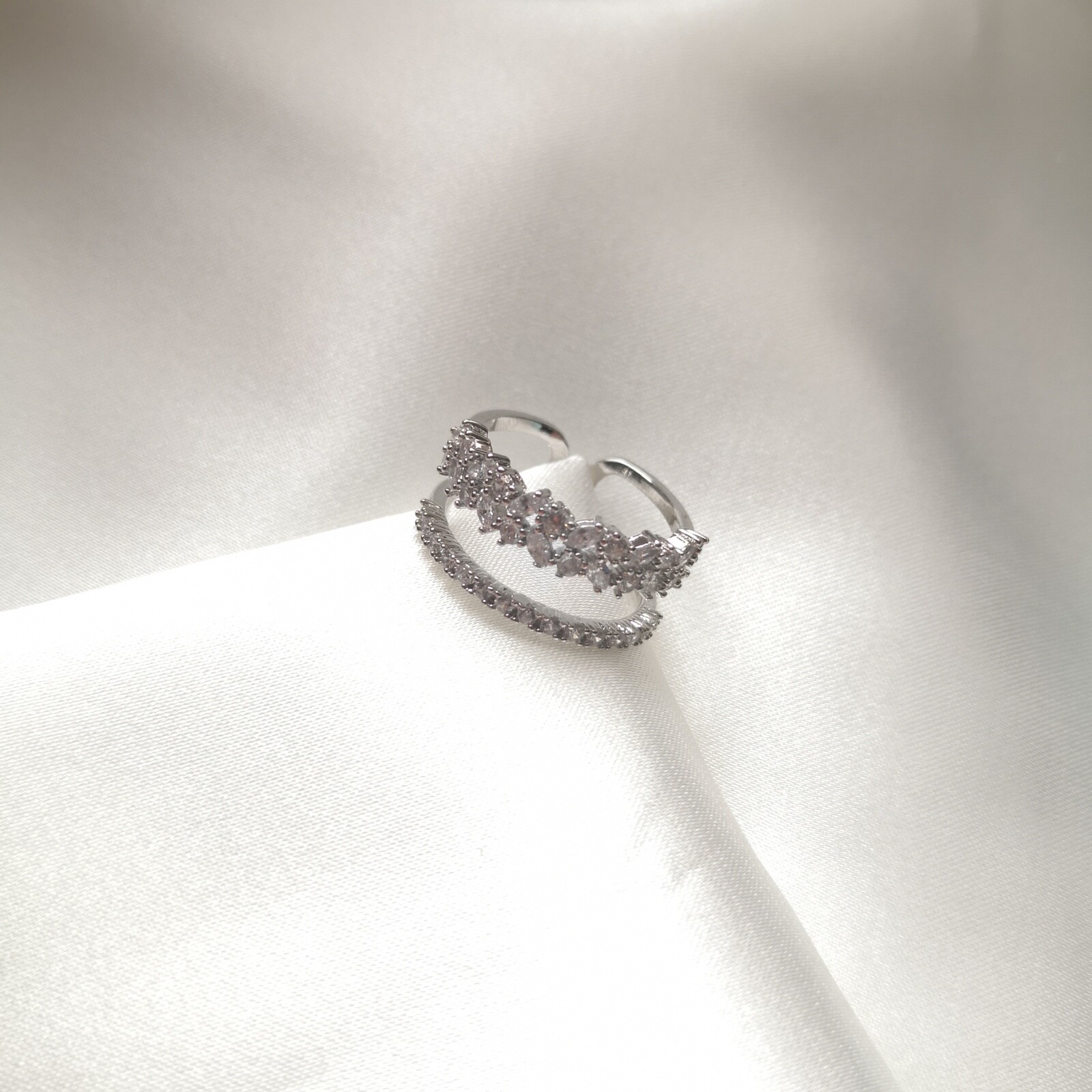 Trendy Geometric Bridal Sets Tension Mount All Adjustable Ring – New w/ Dust Bag